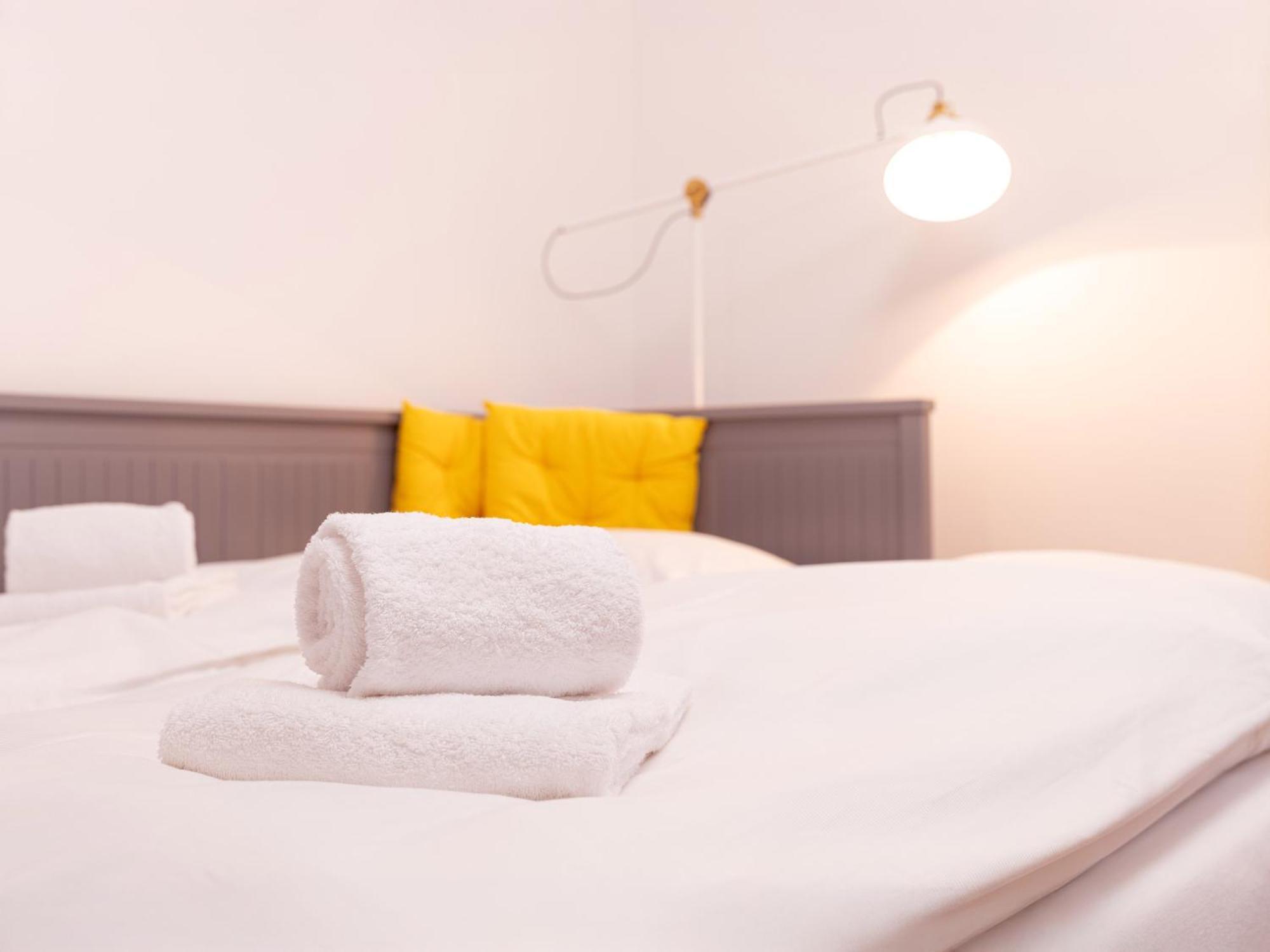 Weekends - & Cozy, Free Parking & Walk To Old Town - - Kunsthaus Appartement *