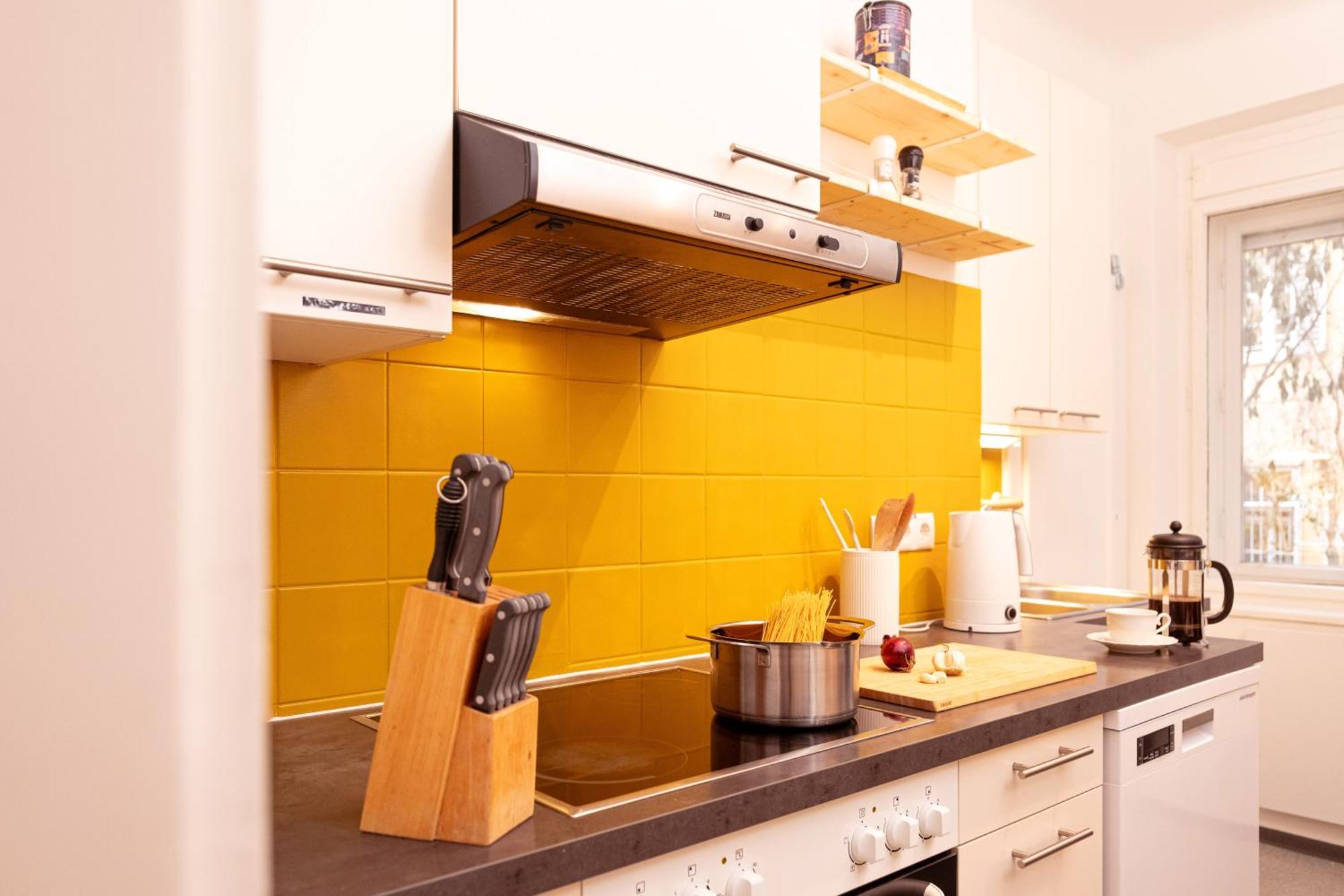 Weekends - & Cozy, Free Parking & Walk To Old Town - - Kunsthaus Appartement