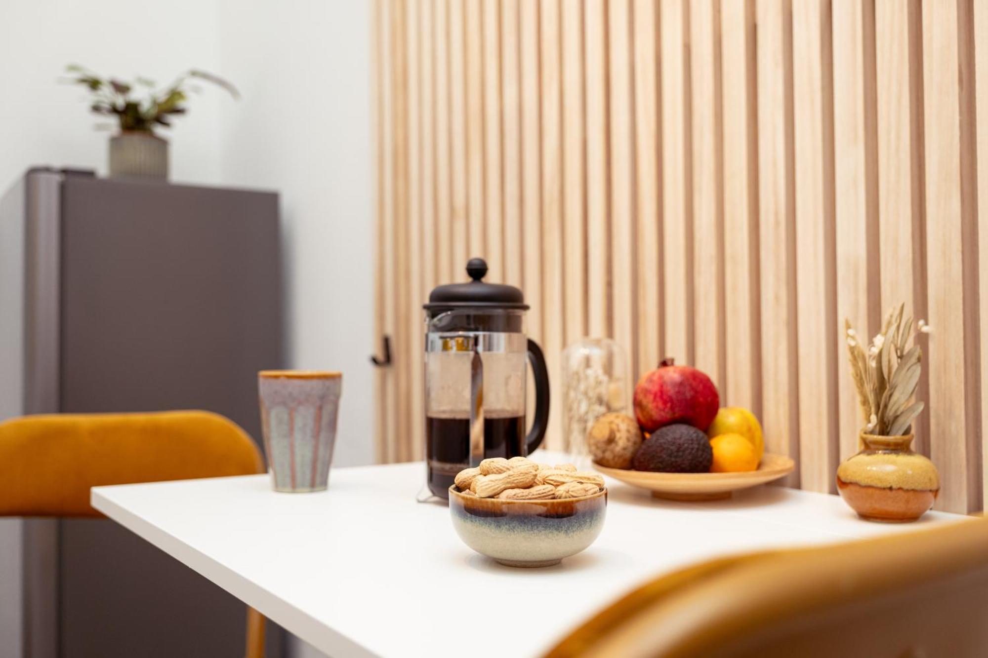 Weekends - & Cozy, Free Parking & Walk To Old Town - - Kunsthaus Appartement *